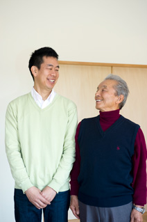新築から１年。四季を通して暮らしてみて、不便なことがないか点検に安田さんは定期的にいらっしゃっているのだとか。